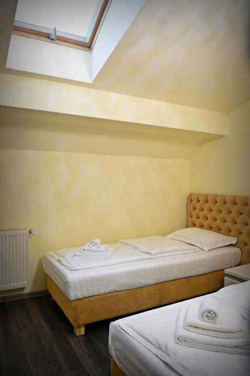Casa Remo - Guesthouse トゥルダ エクステリア 写真